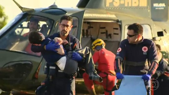 Tragédia no RS: bombeiros, policiais, militares e voluntários resgatam milhares de pessoas - Programa: Jornal Nacional 