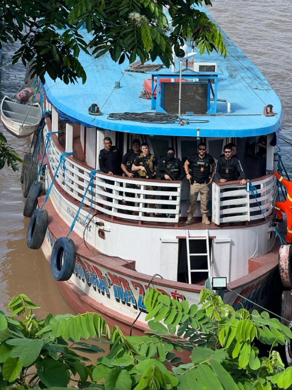 Embarcação apreendida em Manaus (AM) durante a Operação Hades — Foto: SSP-AL