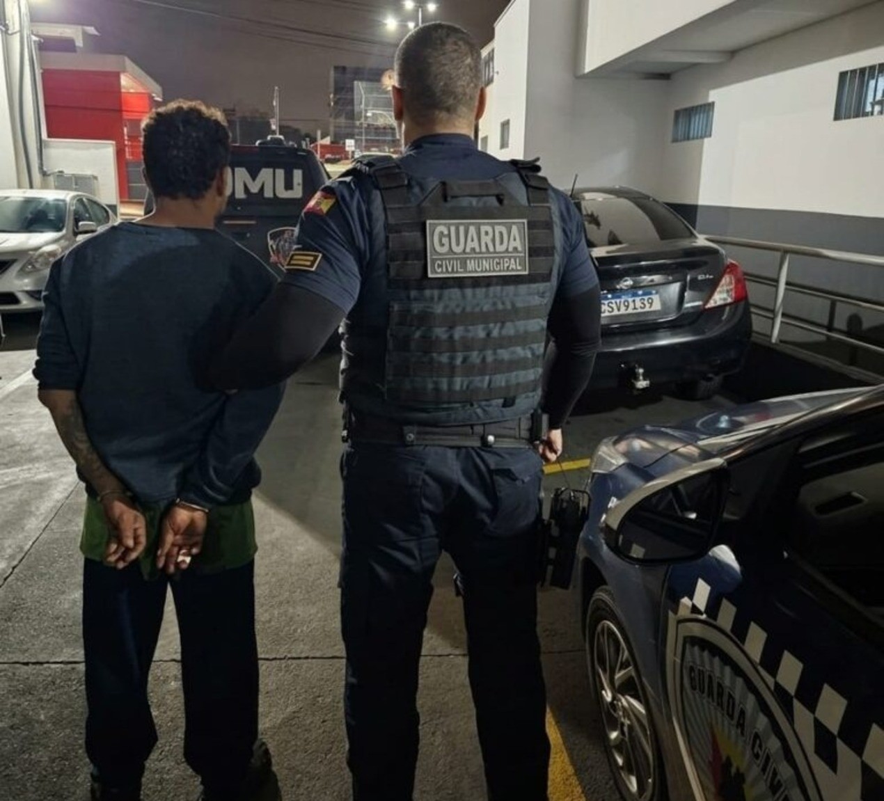 Homem com faca é preso após quebrar vidro de UBS em Sorocaba