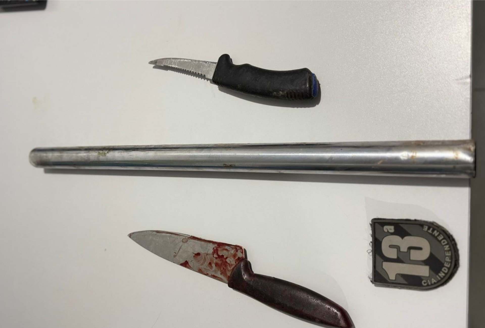 PM usa bala de borracha para conter homem que atacava mulher com faca em MS