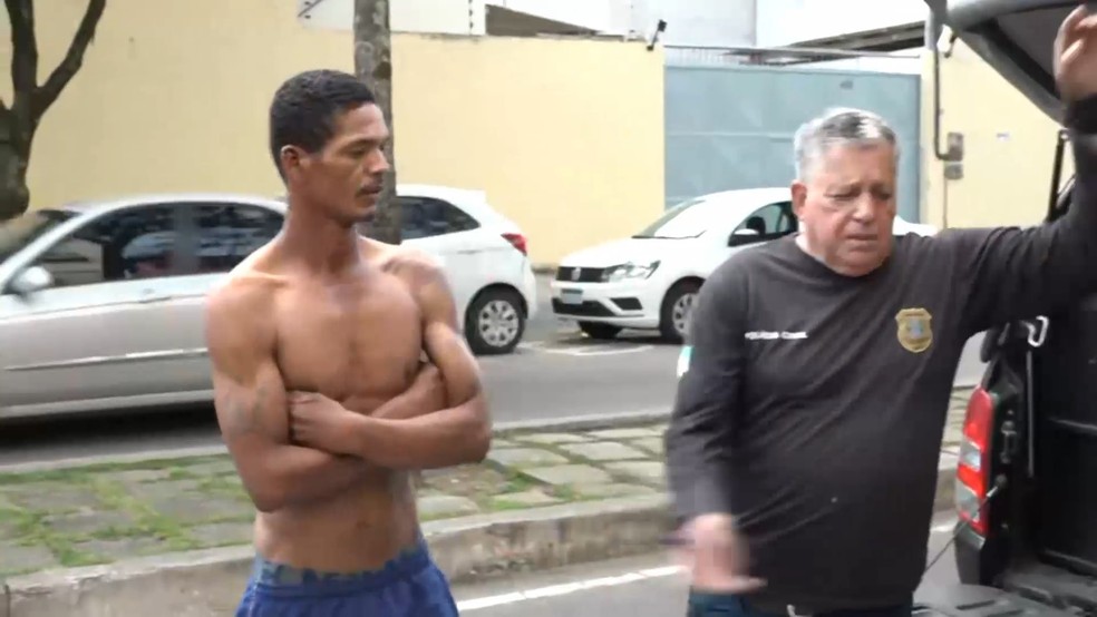 O ajudante de pedreiro Lenilson Bela Cruz, de 30 anos, foi preso após agredir a mulher em São Pedro, Vitória. — Foto: TV Gazeta
