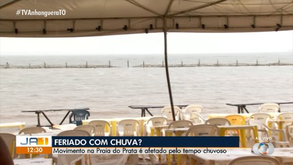 Mesmo com chuva, palmenses vão às praias para descansar durante o feriado