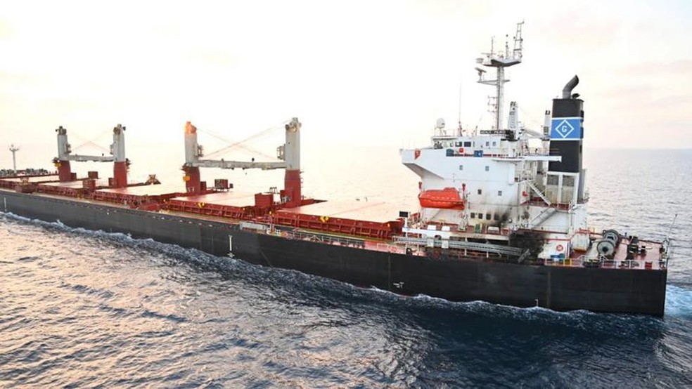Um drone atacou o MV Genco Picardy em janeiro, enquanto o navio trafegava do Mar Vermelho para o Golfo de Áden — Foto: UPI/Alamy Live News via BBC