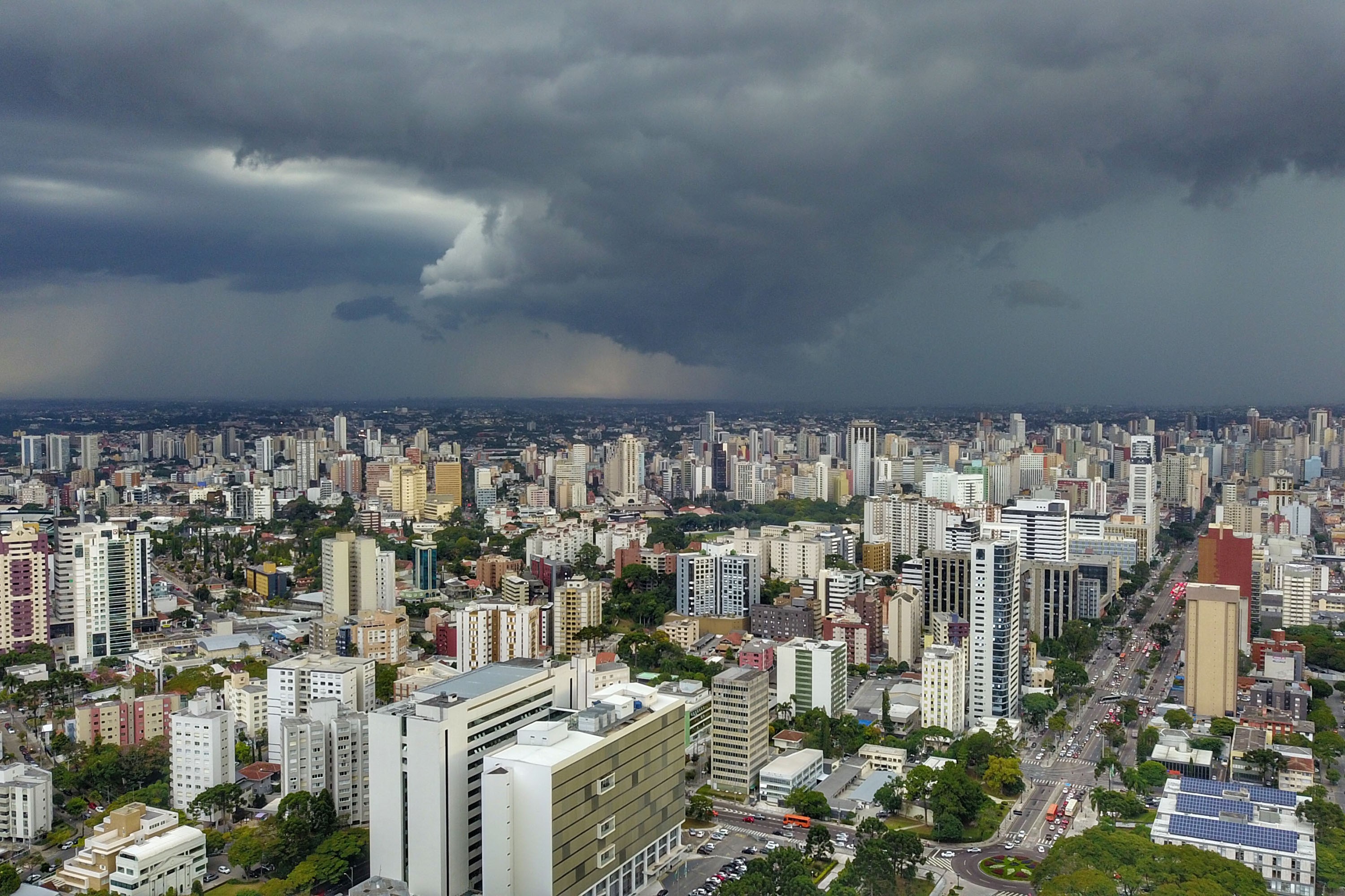 Paraná terá três dias de trégua das tempestades, diz Simepar; veja a previsão do tempo por região