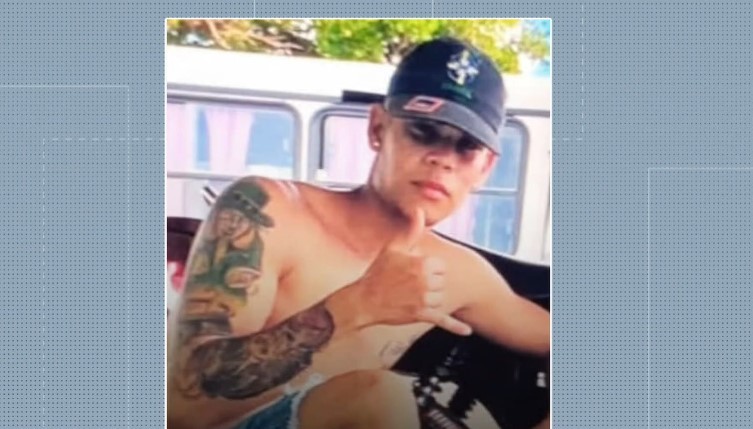 Jovem morre após bater moto em cavalo em rodovia estadual da Paraíba