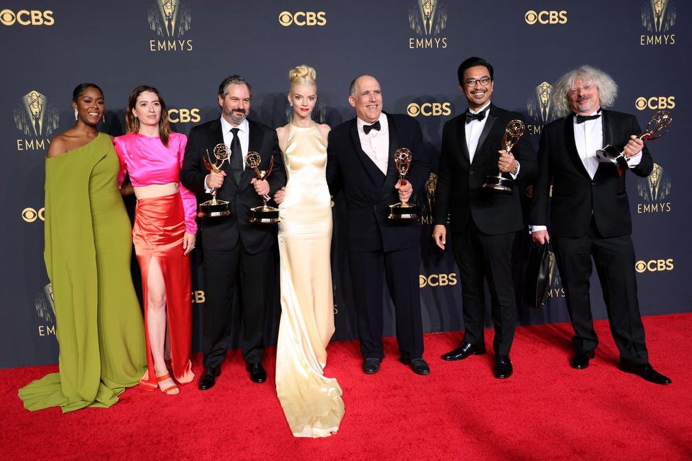 O Gambito da Rainha': Aclamada minissérie da Netflix já levou 7 estatuetas  do Emmy para casa - CinePOP