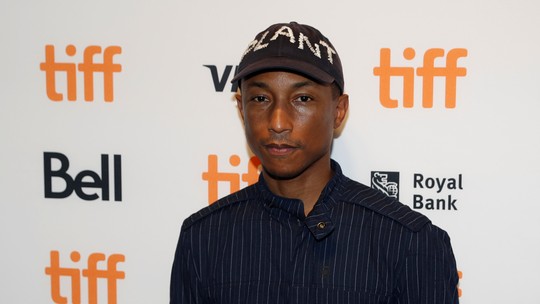 Pharrell Williams assume direção artística de moda masculina da Louis Vuitton
