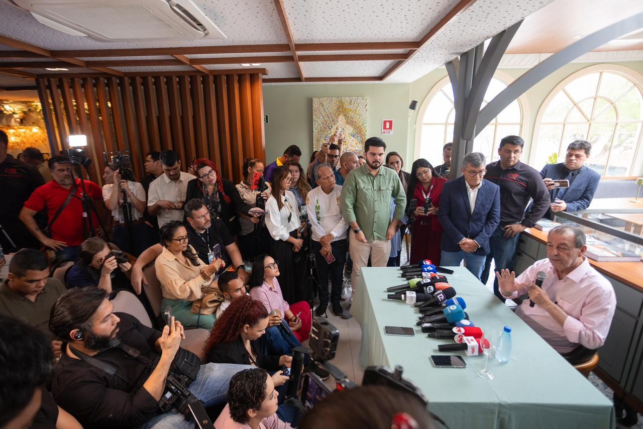 Omar Aziz consolida pré-candidatura ao governo do Amazonas e lança caderno com propostas para economia