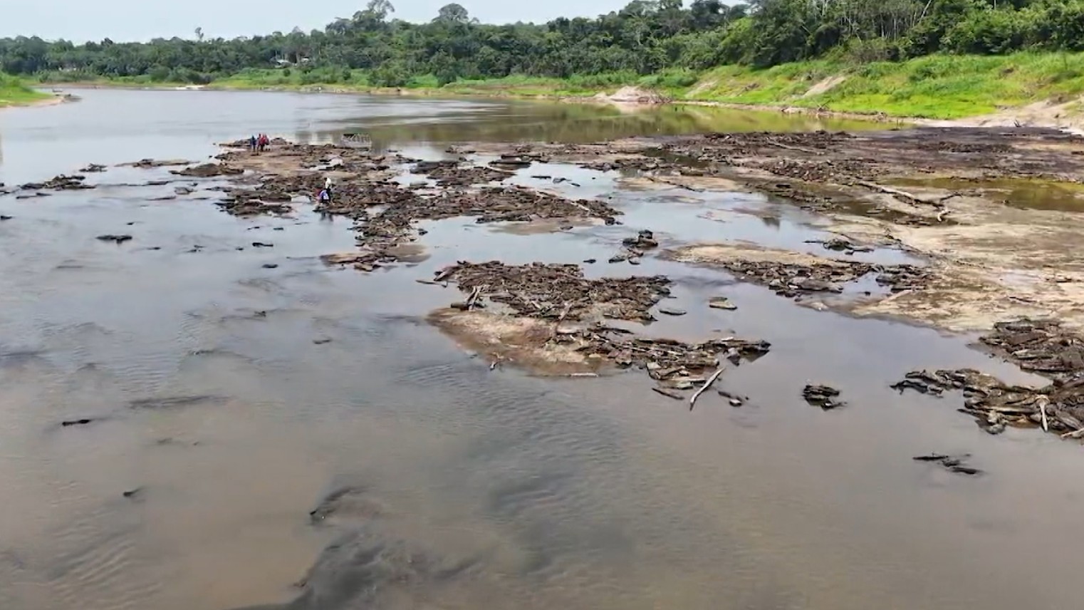 Atalaia do Norte, no interior do AM,  enfrenta dificuldades no abastecimento de produtos devido à seca