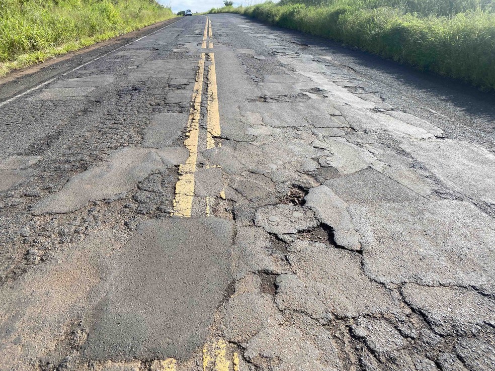 Mais de 30% das estradas que passam por Minas Gerais estão na faixa mais crítica de segurança — Foto: DER-MG/Divulgação