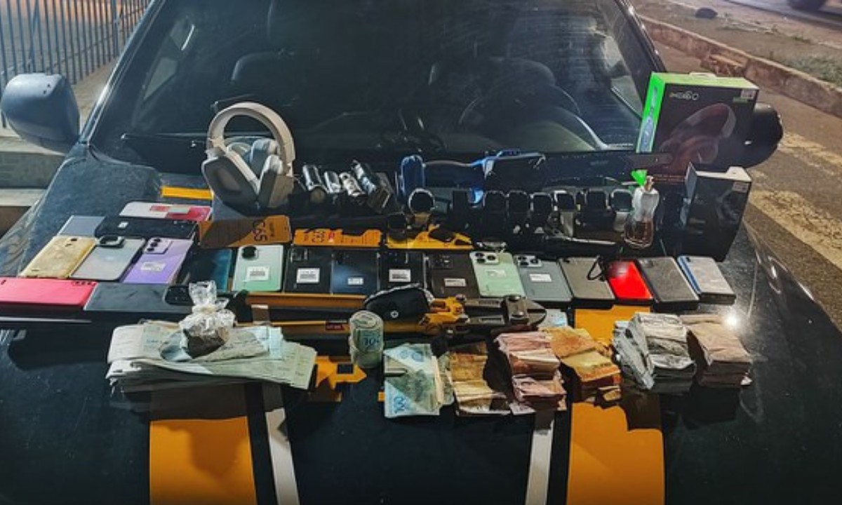 Quadrilha suspeita de cometer furtos em série em cidades da Bahia é desarticulada pela PRF em Feira de Santana