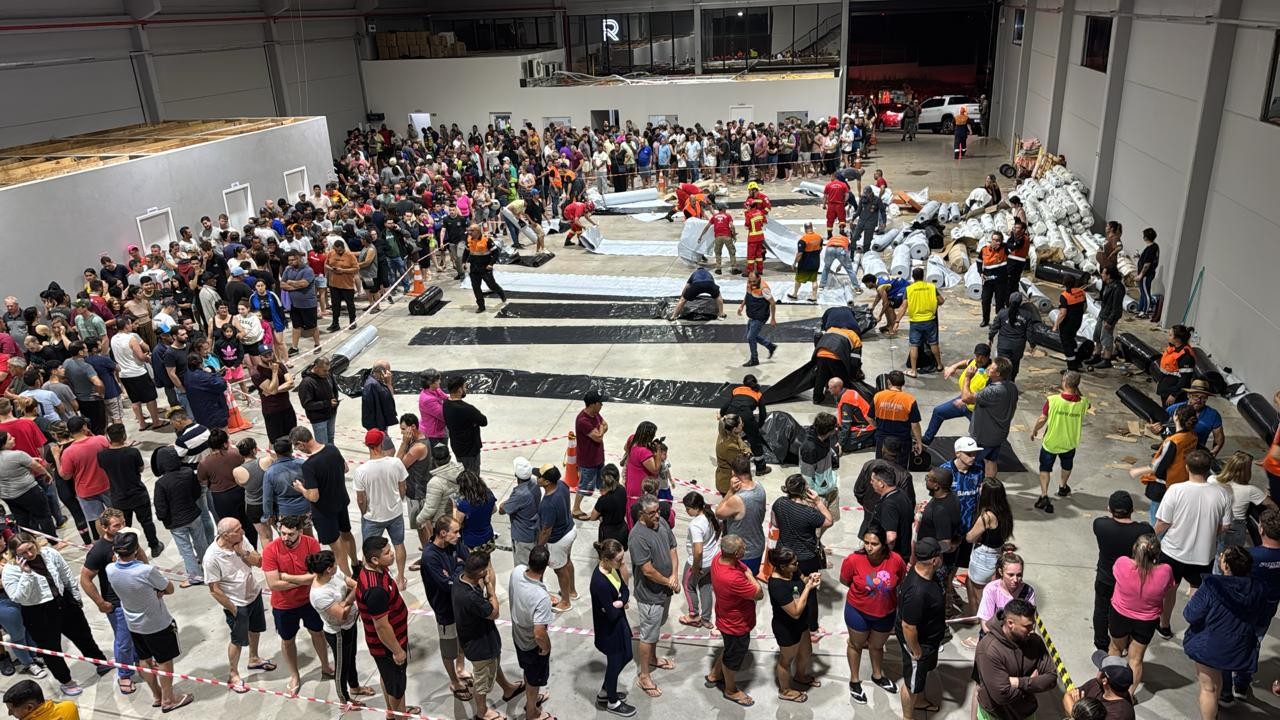 Temporal com granizo fere 29 pessoas, danifica 2 mil imóveis e suspende aulas em Erechim, RS