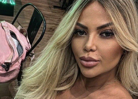Vanessa Rios, ex-vocalista de Capim com Mel e Kitara, morre aos 42 anos