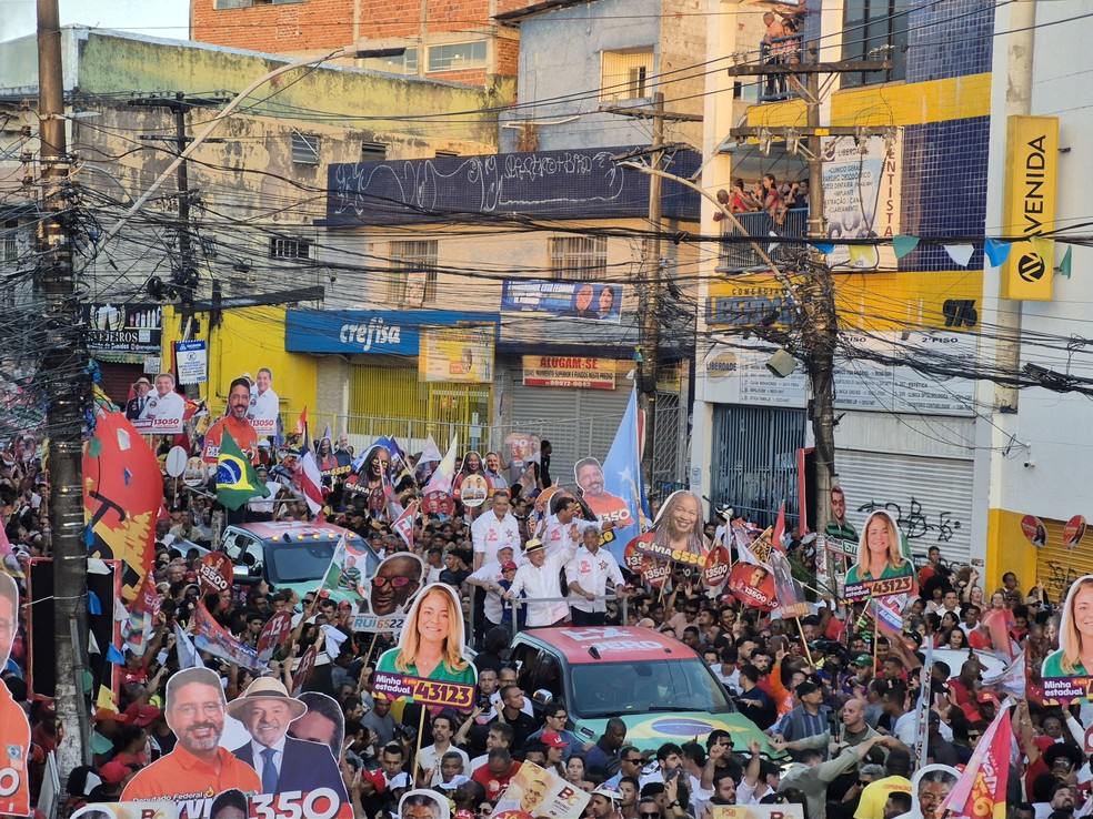 Lula durante agenda de campanha ao lado do governador Jerônimo Rodrigues, em Salvador — Foto: Iamany Santos / g1