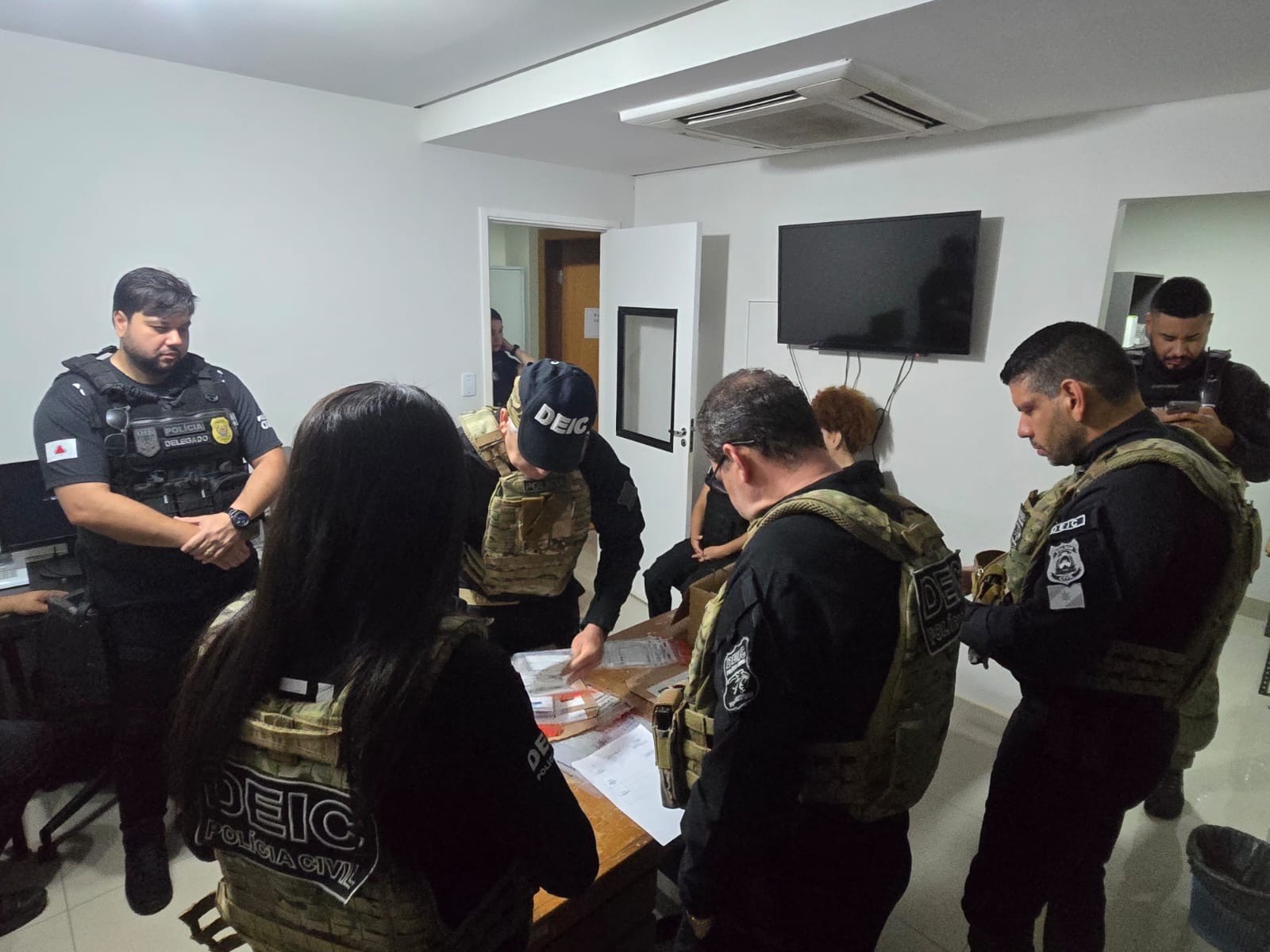 Operação Vitrine Oculta desmantela esquema de extorsão em sites de acompanhantes