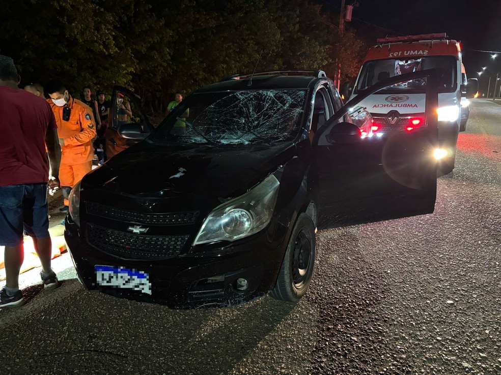 Carro conduzido pela propagandista m&eacute;dica, de 26 anos, ap&oacute;s ela bater em quatro corredores &mdash; Foto: Arquivo pessoal