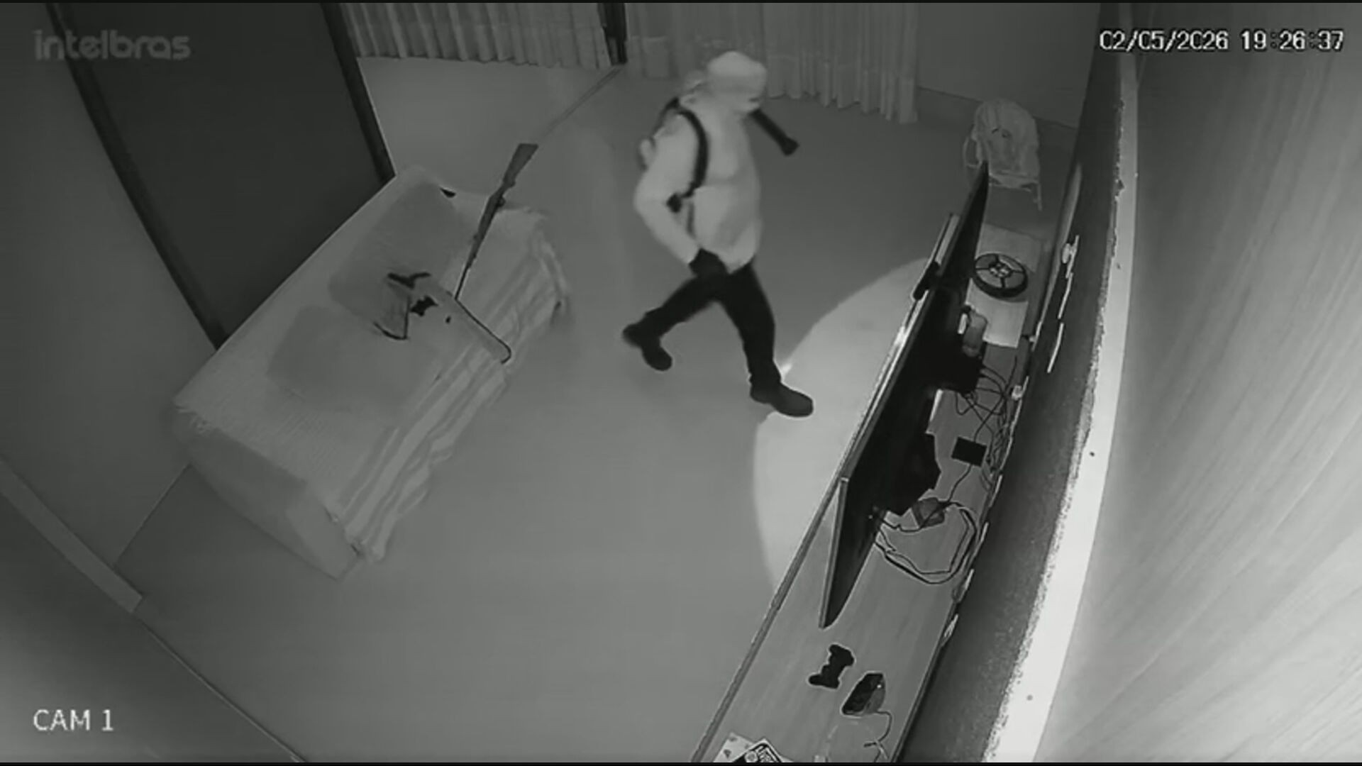 Homem é preso suspeito de furtar 14 casas do Park Way, no DF