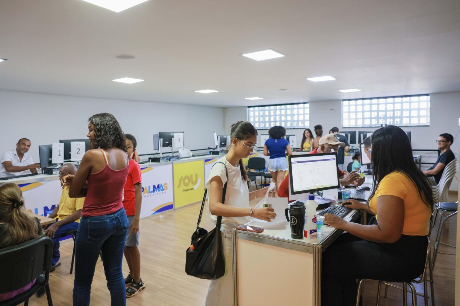 Usuários podem solicitar novo cartão do transporte coletivo no feriado do aniversário de Palmas