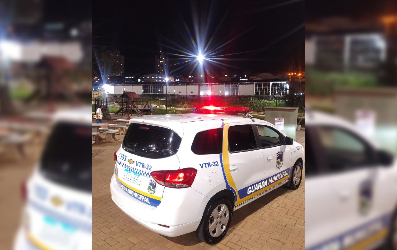 Homem é preso por intolerância religiosa após agredir mulher, arrancar guia de Candomblé e chutar viatura 