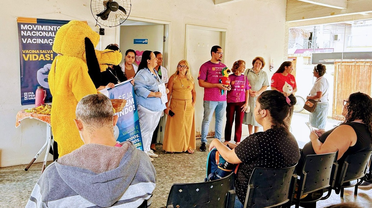 Itaperuna promove vacinação contra poliomielite em crianças