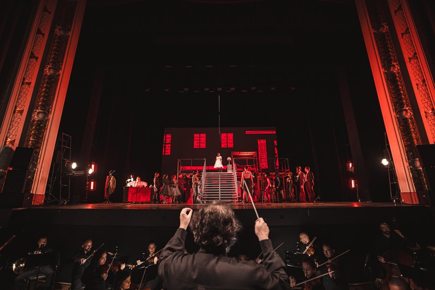 Boa Vista recebe pela primeira vez espetáculo 'Hilda Furacão, a Ópera'