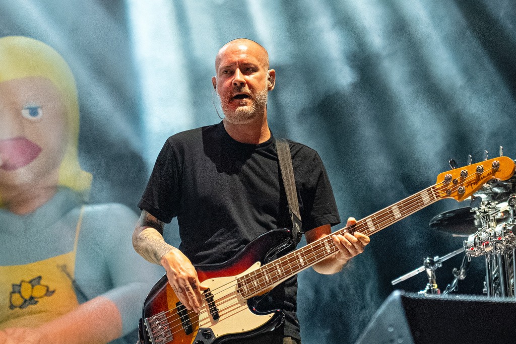 Fred Durst, do Limp Bizkit, lamenta a morte do baixista e companheiro de banda Sam Rivers: 'Inestimável'