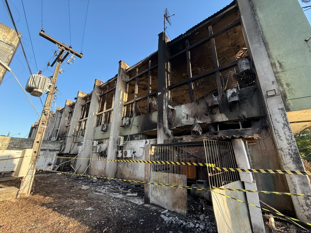 Incêndio que destruiu prédio da UFPE afetou cerca de 200 teses e dissertações; pesquisadores têm bolsas prorrogadas