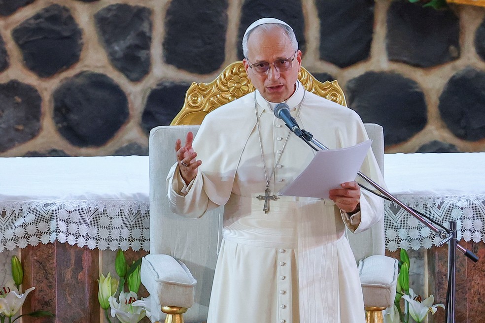 Papa Leão XIV em discurso em Camarões — Foto: REUTERS/Guglielmo Mangiapane