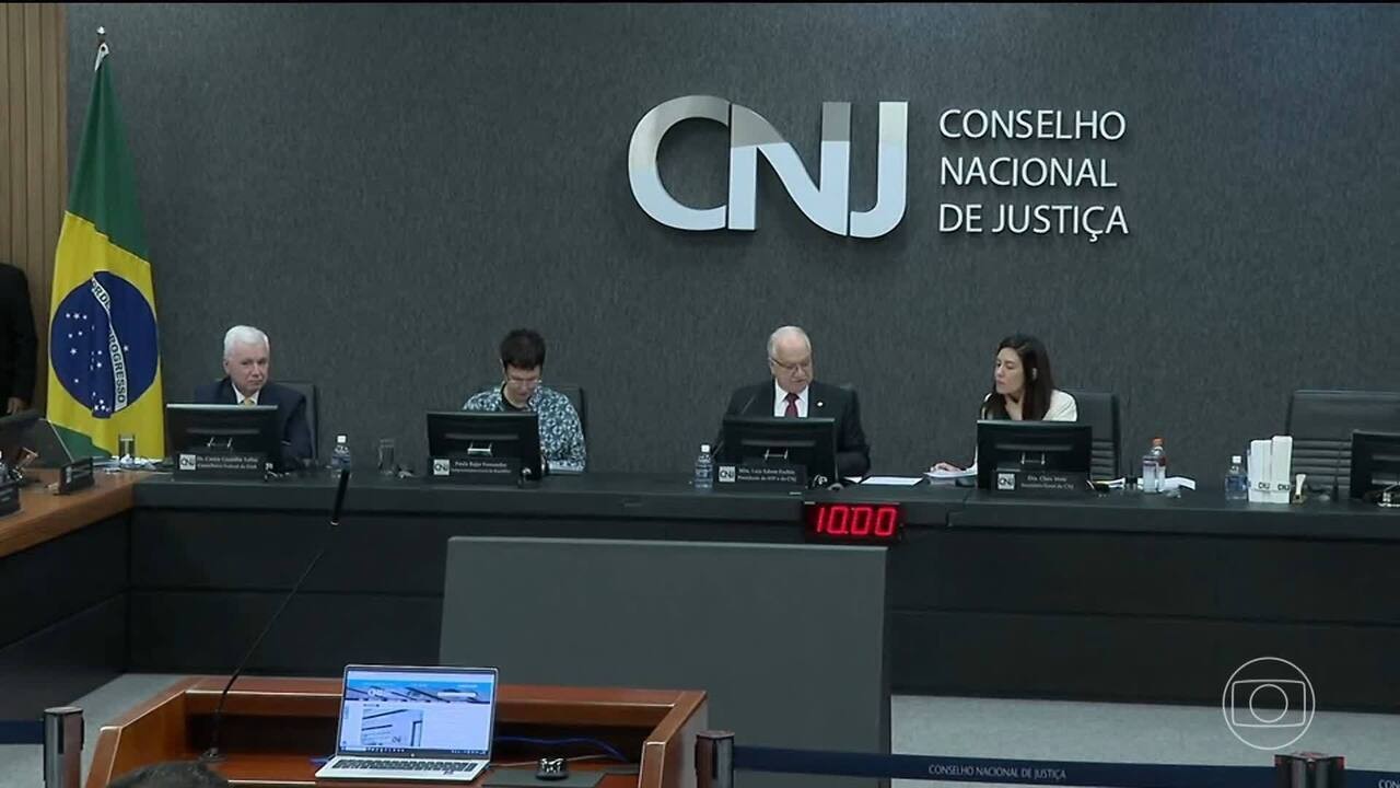 Fachin cria grupo de trabalho para fazer 'pente-fino' em penduricalhos pagos