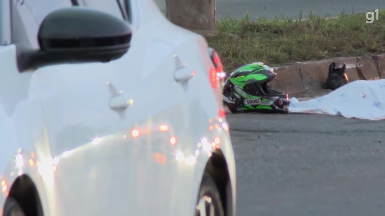 Bombeiro morre após acidente entre moto e carro no DF