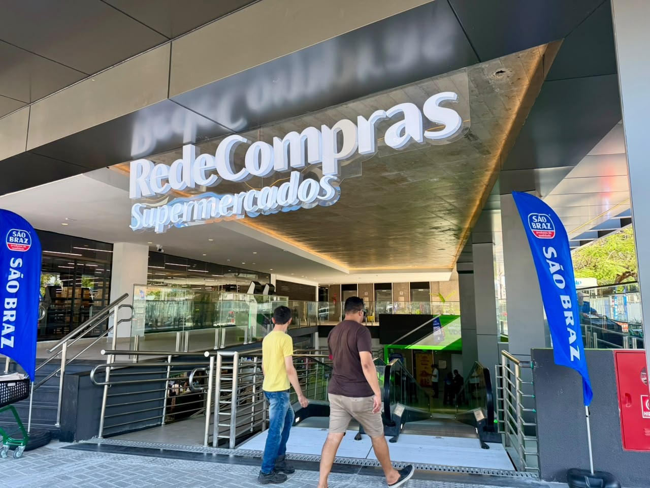 RedeCompras inaugura loja no MAG Shopping com gastronomia e tecnologia