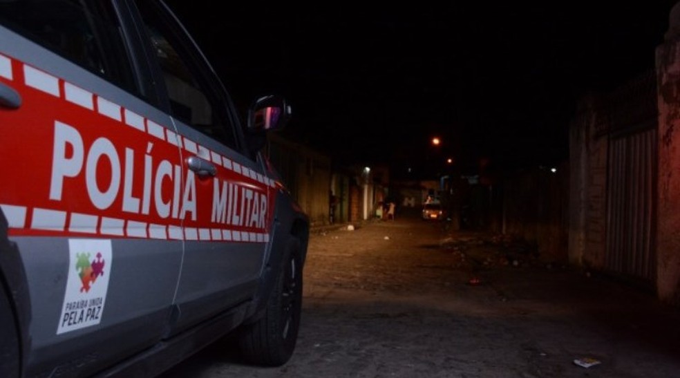 Homem mata namorada a tiros na frente de casa e depois tira a própria vida, na PB — Foto: Divulgação/PMPB