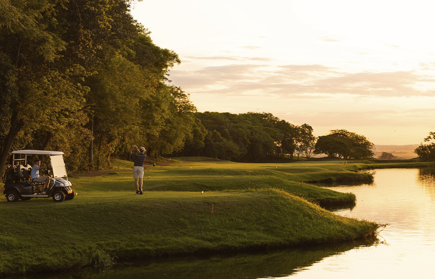 Campo de golfe dentro de Alphaville Maringá é referência no Paraná
