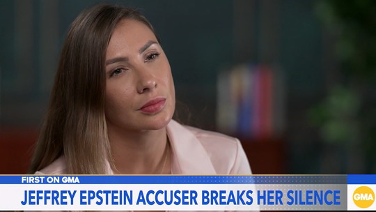 'Tínhamos que fazer sexo, querendo ou não', diz brasileira que relata ter sido abusada por Epstein e foi peça-chave em julgamento - Em entrevista à rede dos EUA ABC News, Marina Lacerca afirmou ter apenas 14 anos quando foi aliciada a uma rede de abusos de menores comandada por Epstein. Na quarta, Lacerda deu depoimento ppúblico pela 1ª vez na porta do Congresso dos EUA, para pedir divulgação de documentos da investigação sobre o empresário. Polêmica sobre caso criou crise no governo Trump.