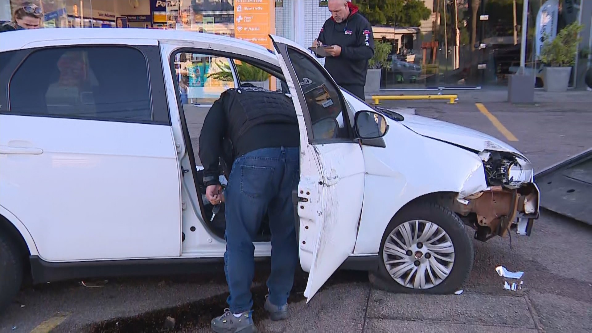 Homem encontrado morto dentro de carro no RS tinha antecedentes por tráfico e foi baleado na perna, diz polícia