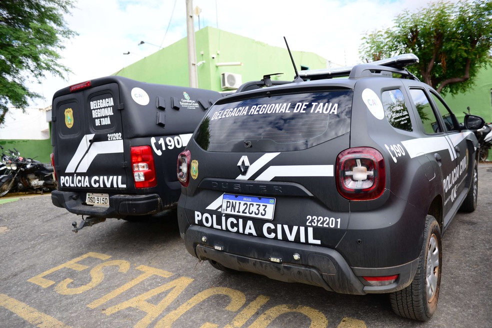 O homem suspeito de subtração de menor foi localizado e detido em Tauá. Adolescente foi entregue ao Conselho Tutelar em Guaraciaba do Norte. — Foto: Divulgação/PCCE