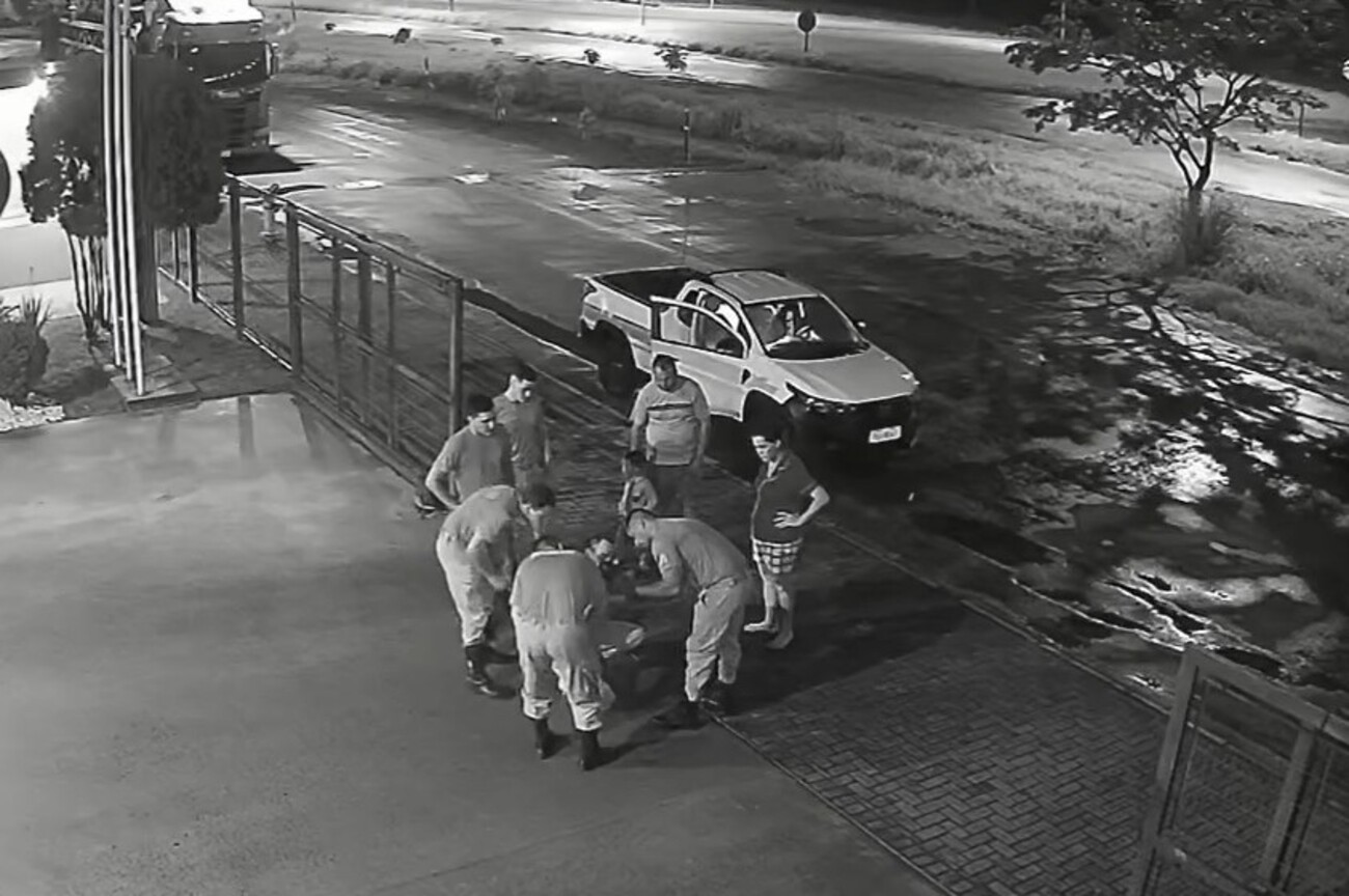 Vídeo mostra bombeiros salvando bebê recém-nascida engasgada com leite materno em MS