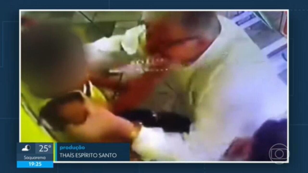 VÍDEO: menino de 4 anos é agredido por diretor em escola infantil em Duque de Caxias, no RJ