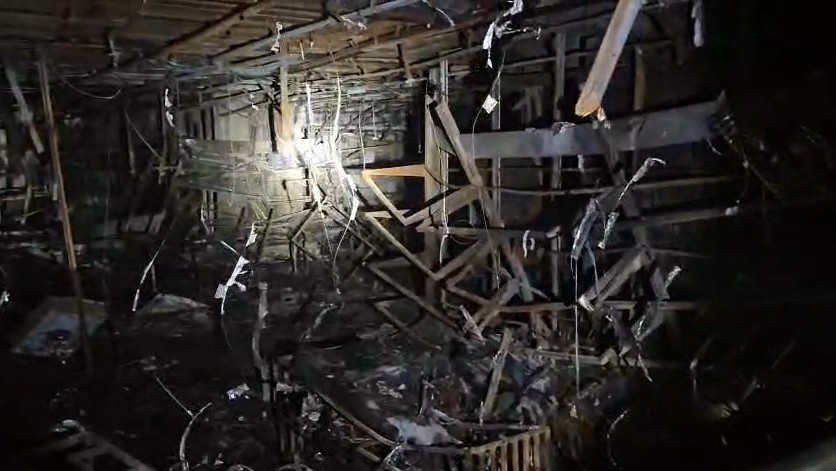 Polícia realiza perícia no Shopping Tijuca para apurar causas de incêndio que deixou 2 mortos