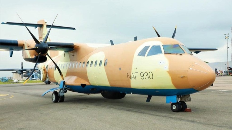 Avi&atilde;o ATR-42, da For&ccedil;a A&eacute;rea Nigeriana, que caiu nesta segunda-feira (5). &mdash; Foto: Reprodu&ccedil;&atilde;o/Arquivo