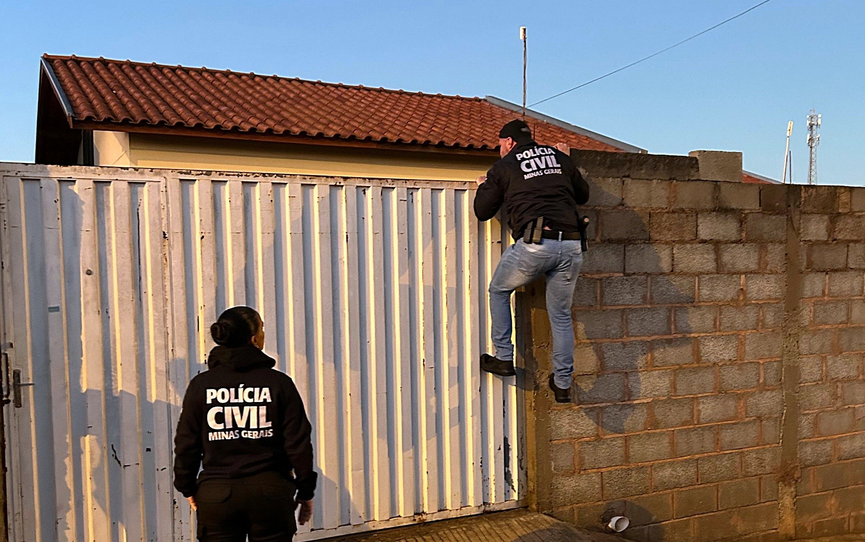 Polícia Civil prende mulher em MG durante operação que investiga golpes virtuais em três estados