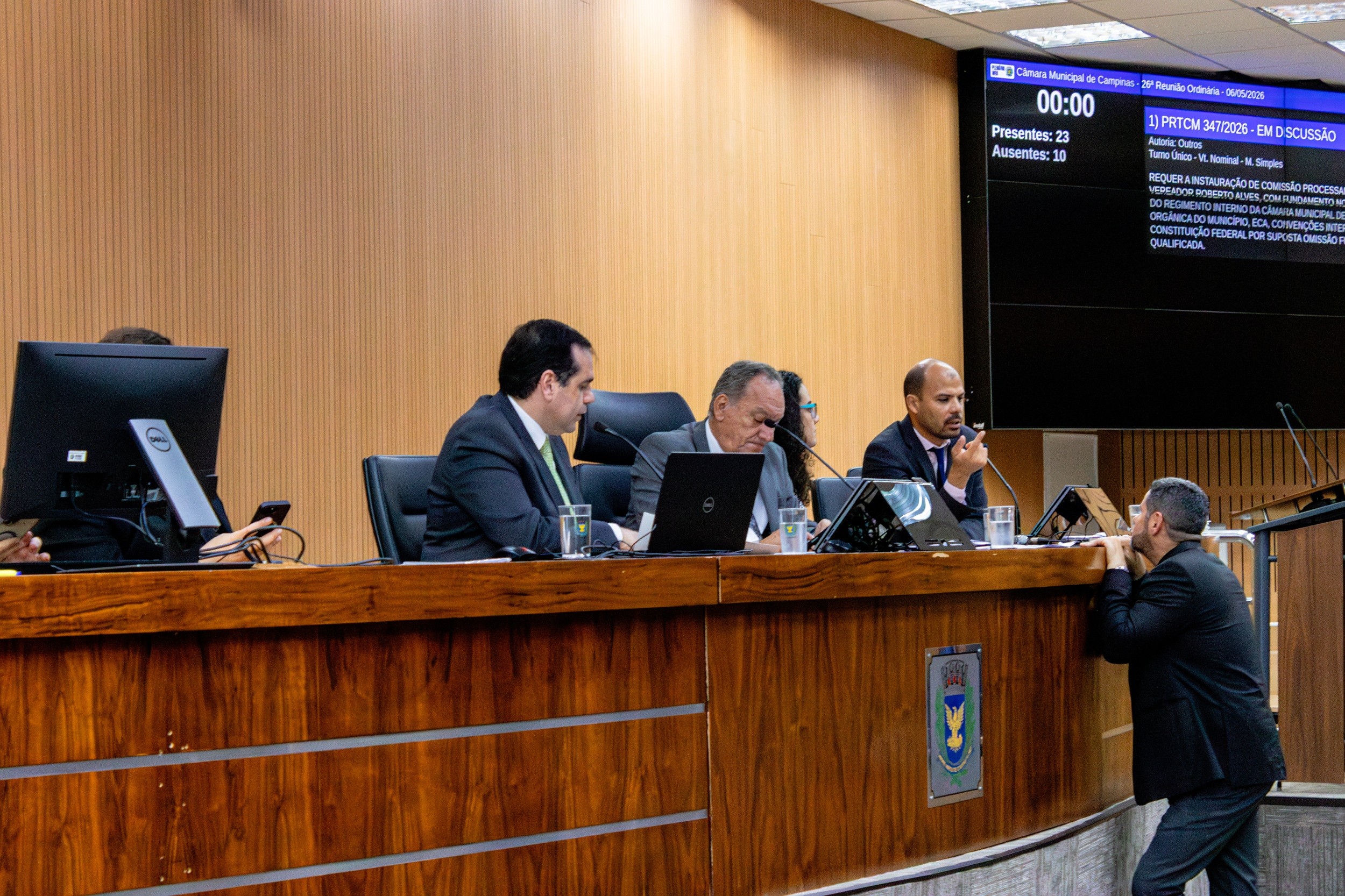 Câmara aprova proibição de cigarros eletrônicos e mudanças para ambulantes em Campinas