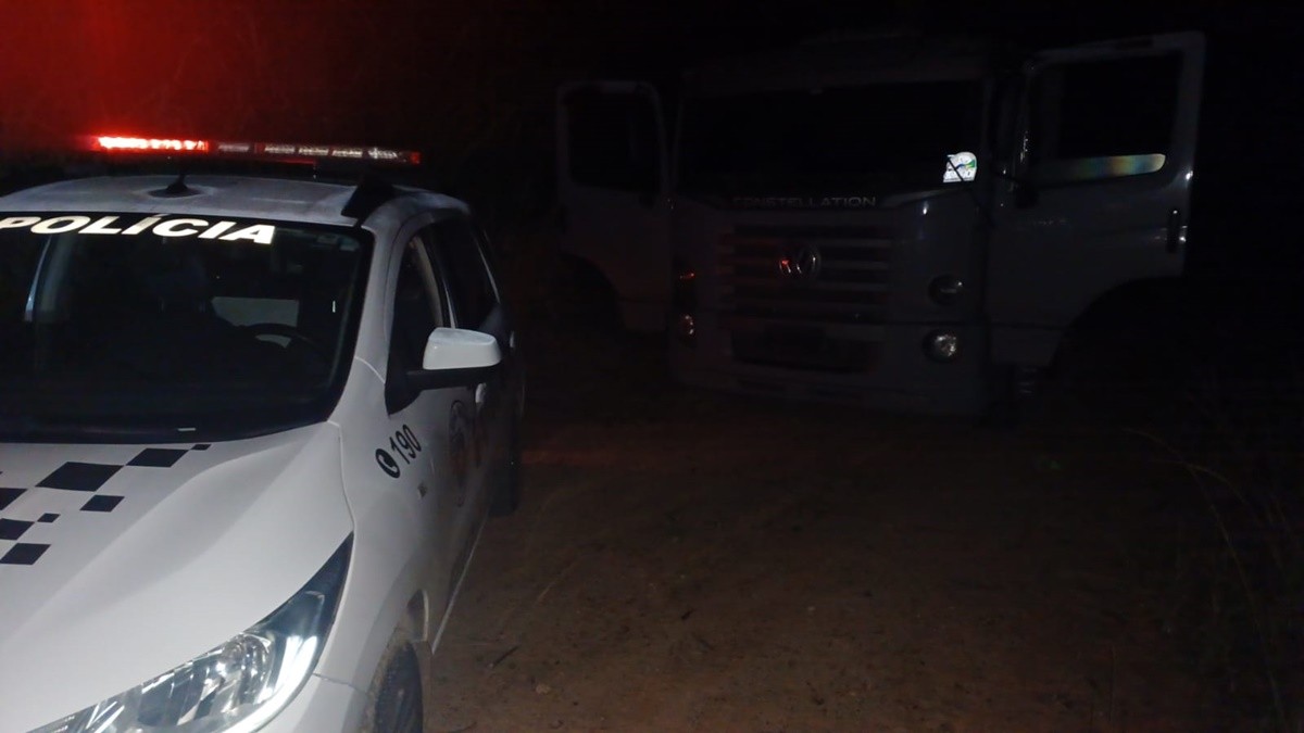 Polícia recupera em Guararema caminhão furtado e avaliado em R$ 750 mil