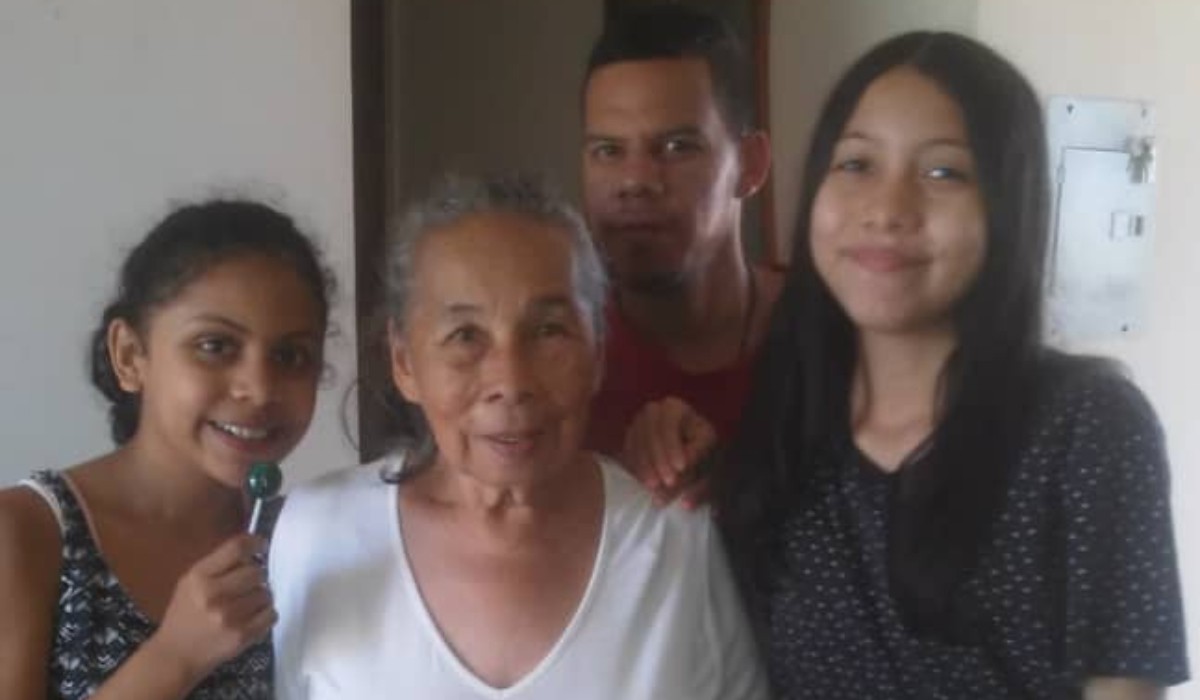 Venezuelana em Manaus acompanha ataque dos EUA e diz que parentes 
enfrentam uma realidade marcada pelo 'medo e pela escassez'