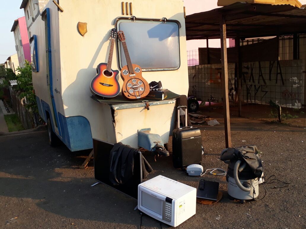 De violões a buggy: homem flagrado com bens furtados de castelo do cantor José Rico é condenado