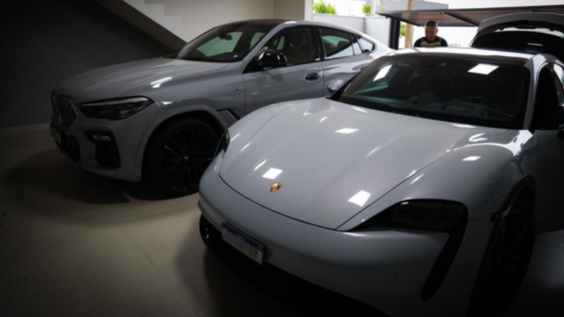 Jogo do tigrinho: casal de influenciadores suspeito de faturar mais de R$ 7 milhões com apostas de seguidores é alvo do MP no RS