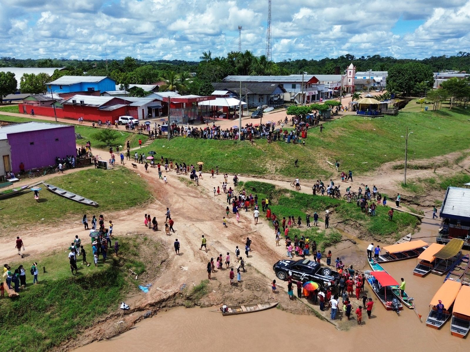 Bombeiros iniciam busca por indígena que desapareceu após sair para caçar no Acre