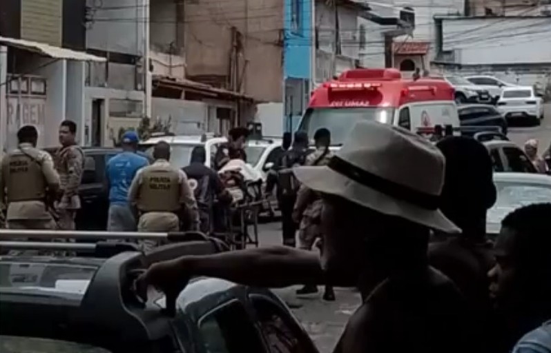 Homem é preso em flagrante suspeito de matar companheira no bairro de Itapuã, em Salvador