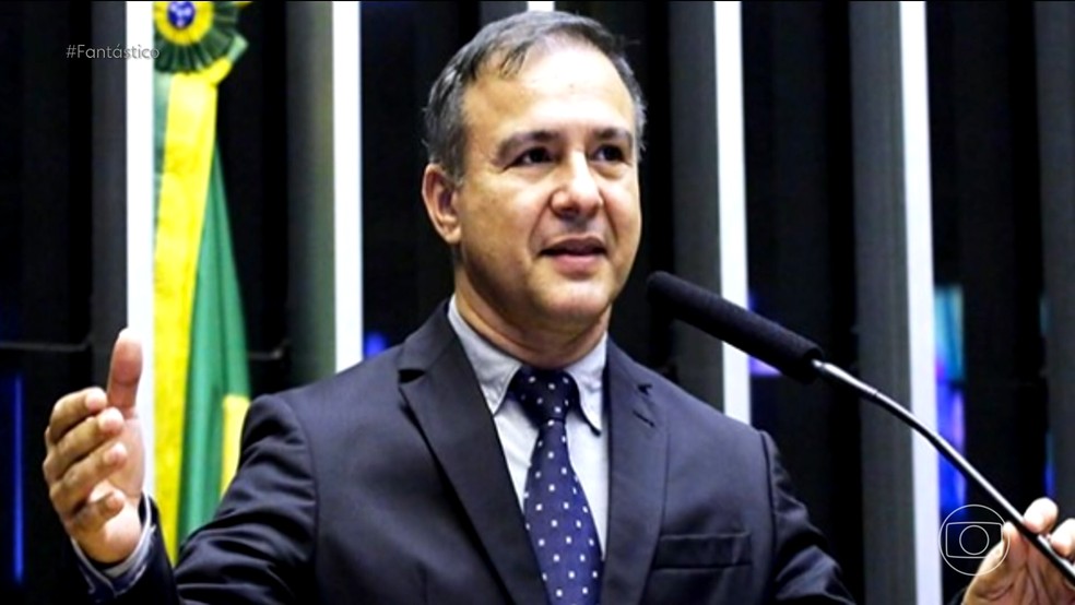 Robério Monteiro (PDT-CE) repassou emendas para cidades que têm o filho e a esposa como prefeitas — Foto: Reprodução/TV Globo