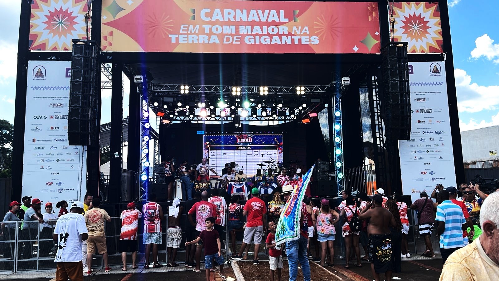 
Unidos do Marajó é campeã do Carnaval de Uberaba